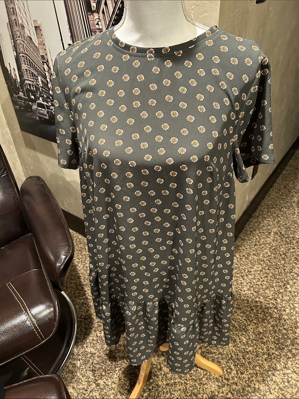 LOFT Gray Floral Mini Swing Dress medium like new